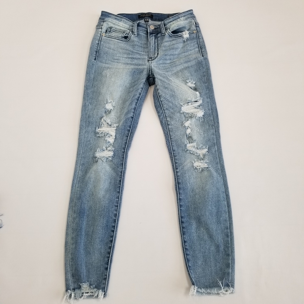 Judy Blue Mid Rise Skinny Fit Destroyed Jeans Size 3/26